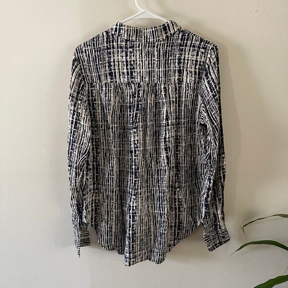 Anthropologie Holding Horses Button-Up Shirt Womens Small Navy Cream Basic - Picture 2 of 5